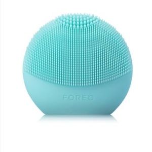 NWOT Foreo LUNA fofo